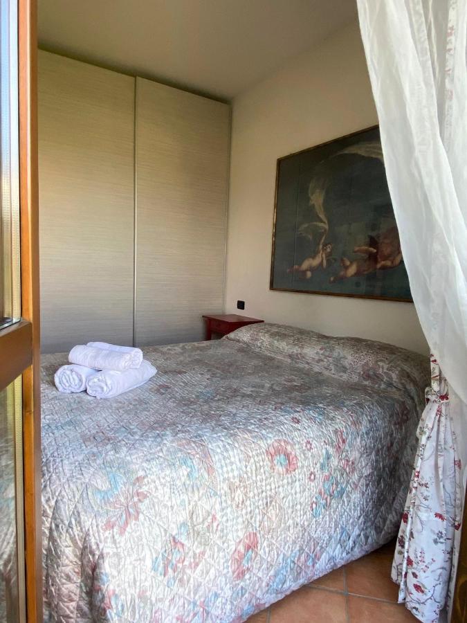 The Children Smile- With Private Garden Apartment Colico Ngoại thất bức ảnh